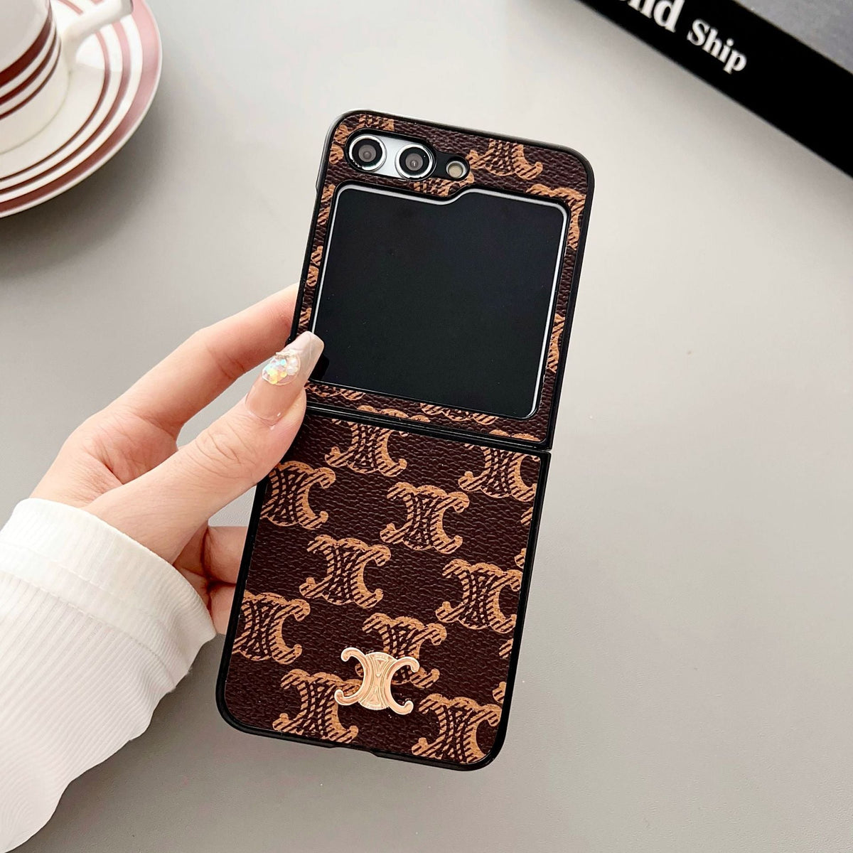 Embossed Fashion Leather Flip Case