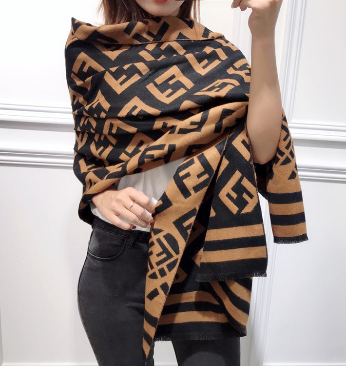 Classic 100% cashmere shawl