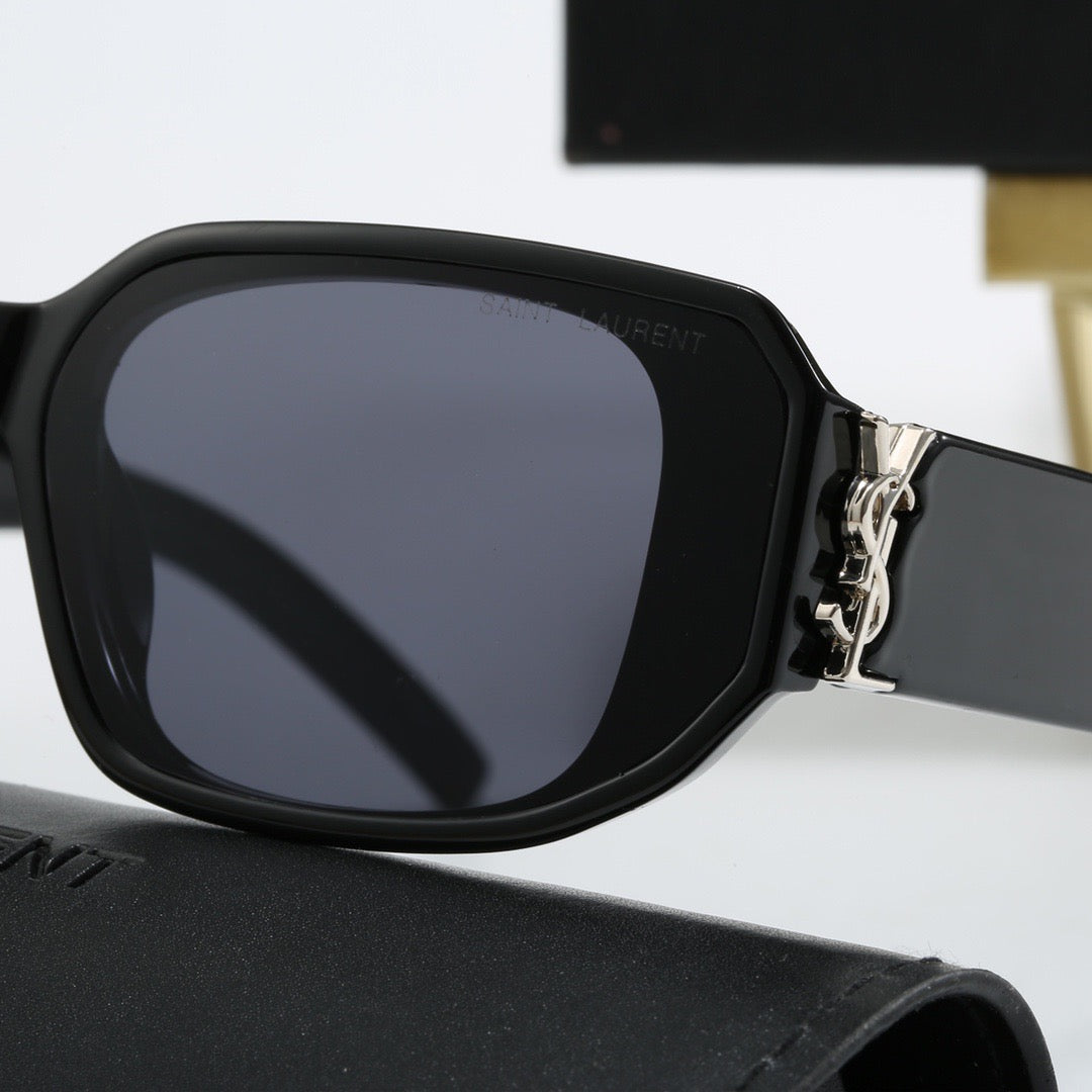 Fashion small frame sunglasses