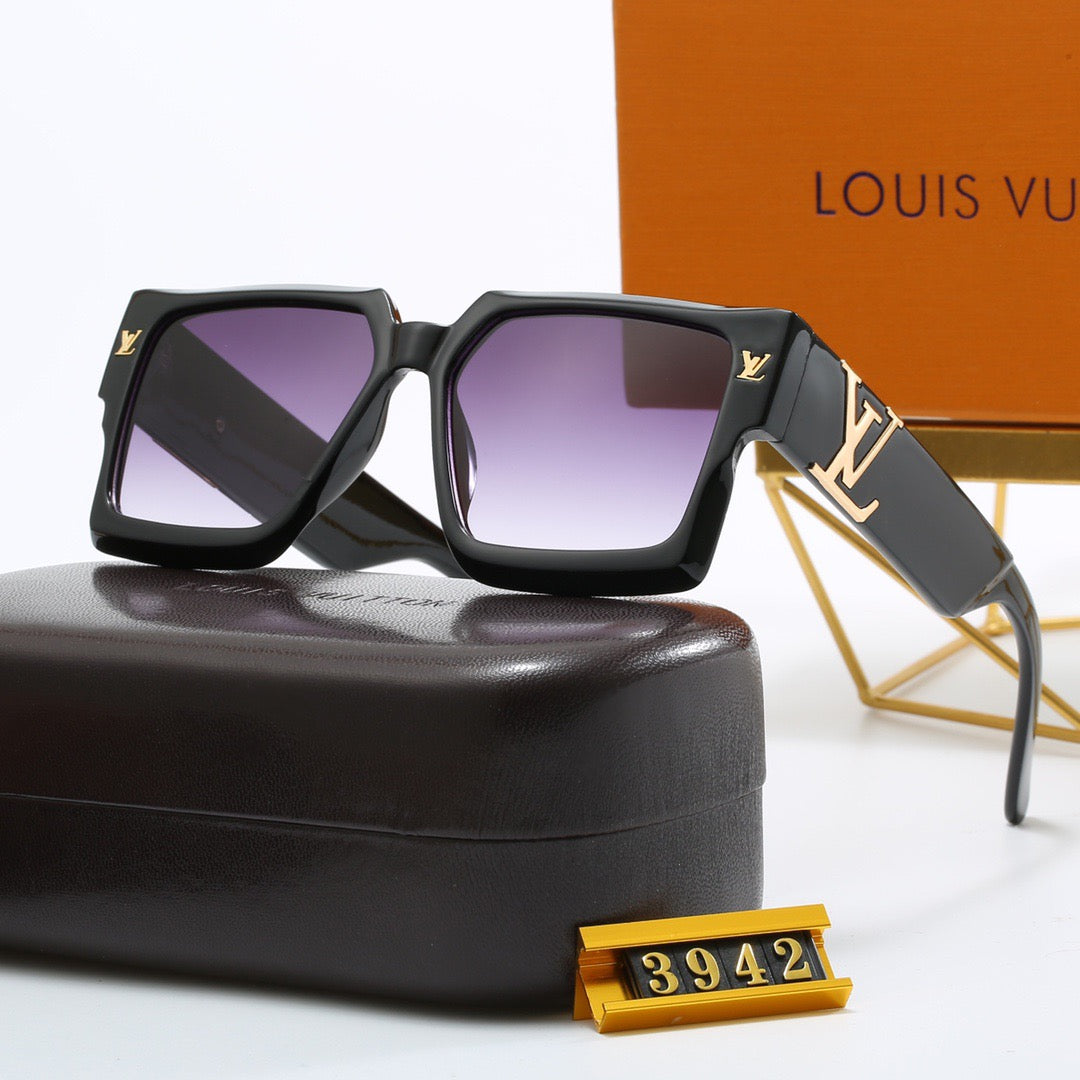 Fashionable square frame sunglasses