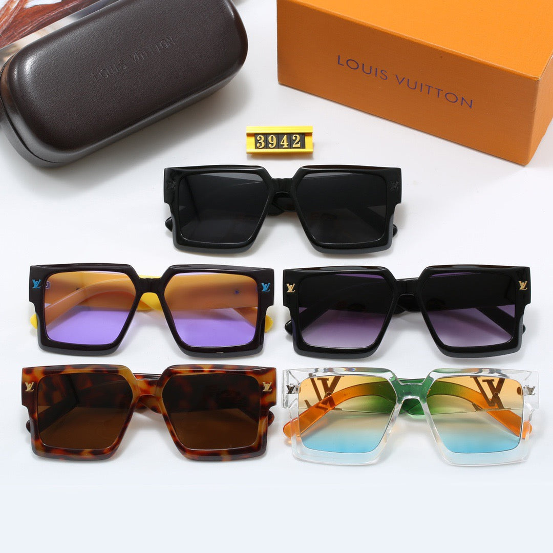 Fashionable square frame sunglasses