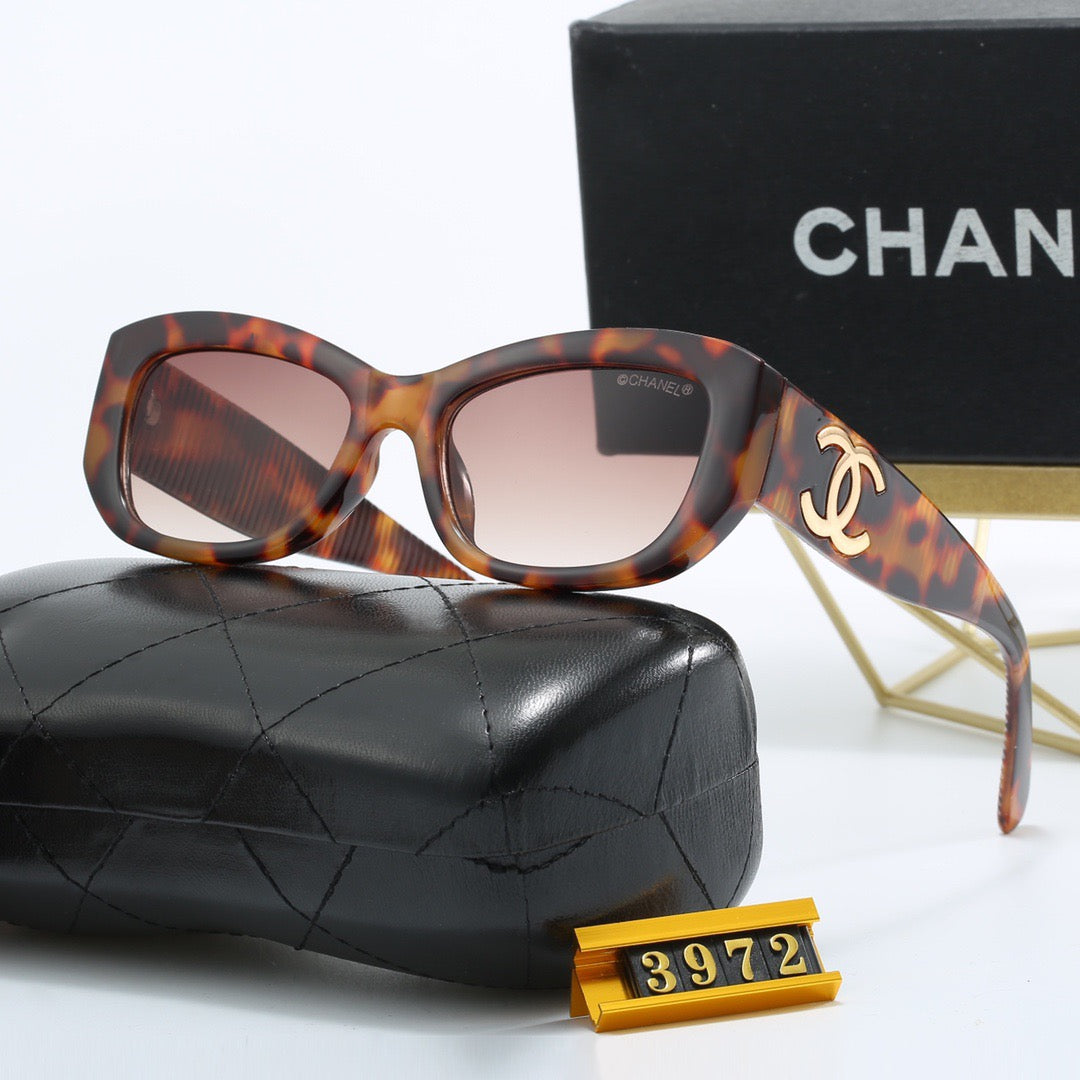 Cat-eye fashion sunglasses