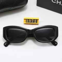 Cat-eye fashion sunglasses