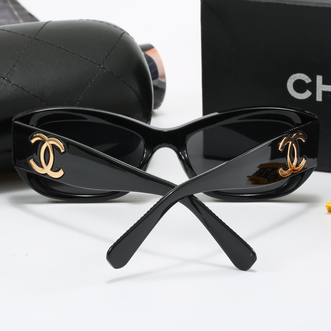 Cat-eye fashion sunglasses