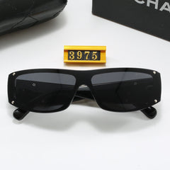 Small frame fashion sunglasses