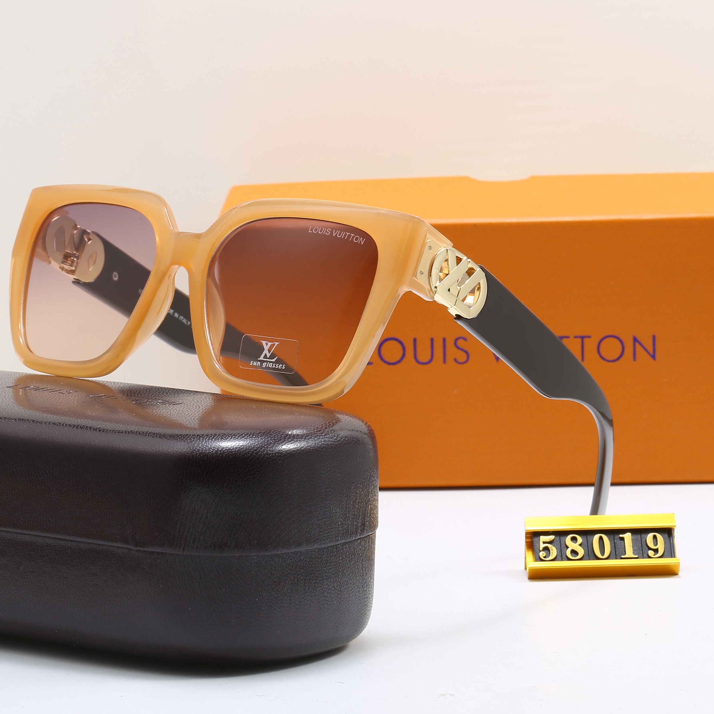 Large frame sunglasses case