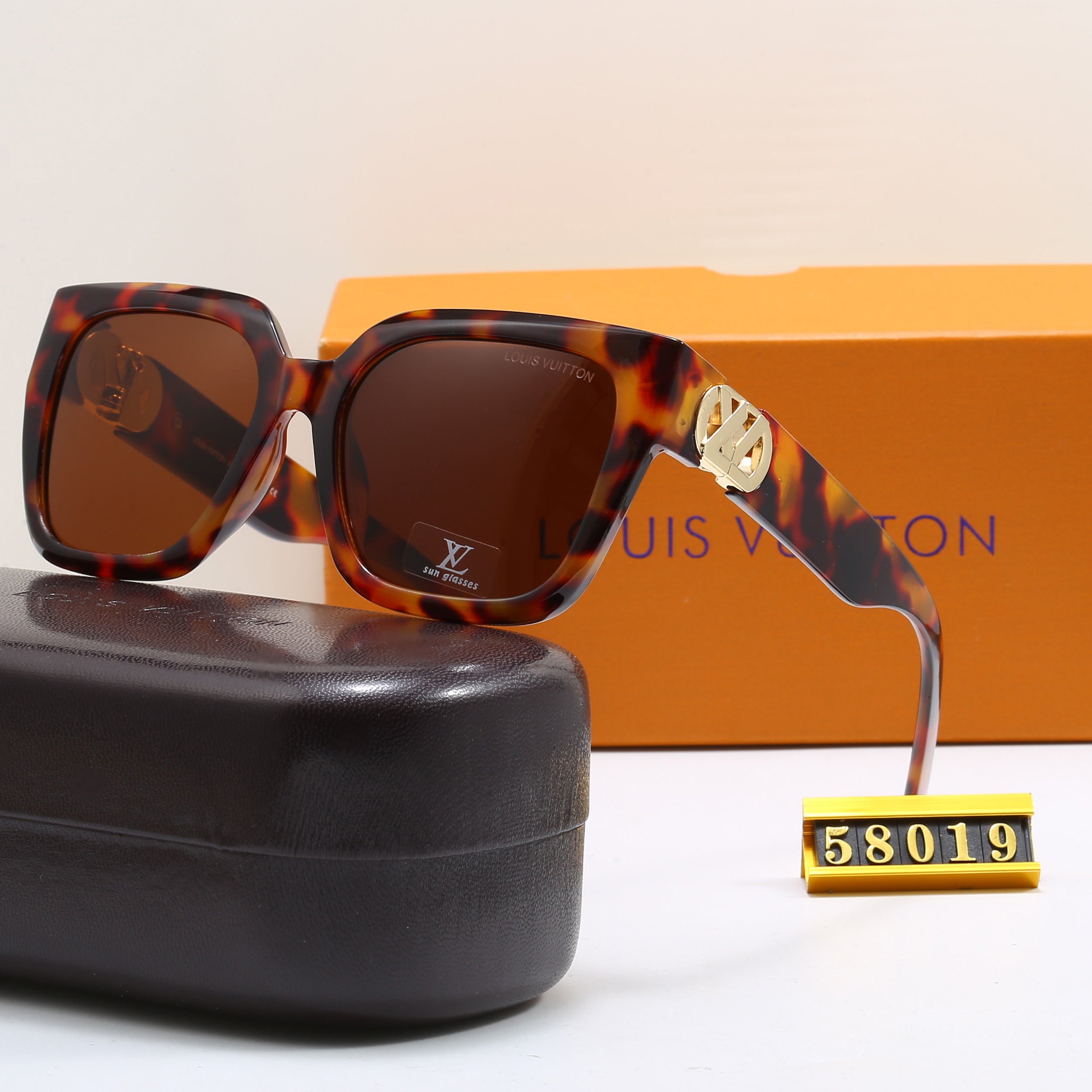 Large frame sunglasses case