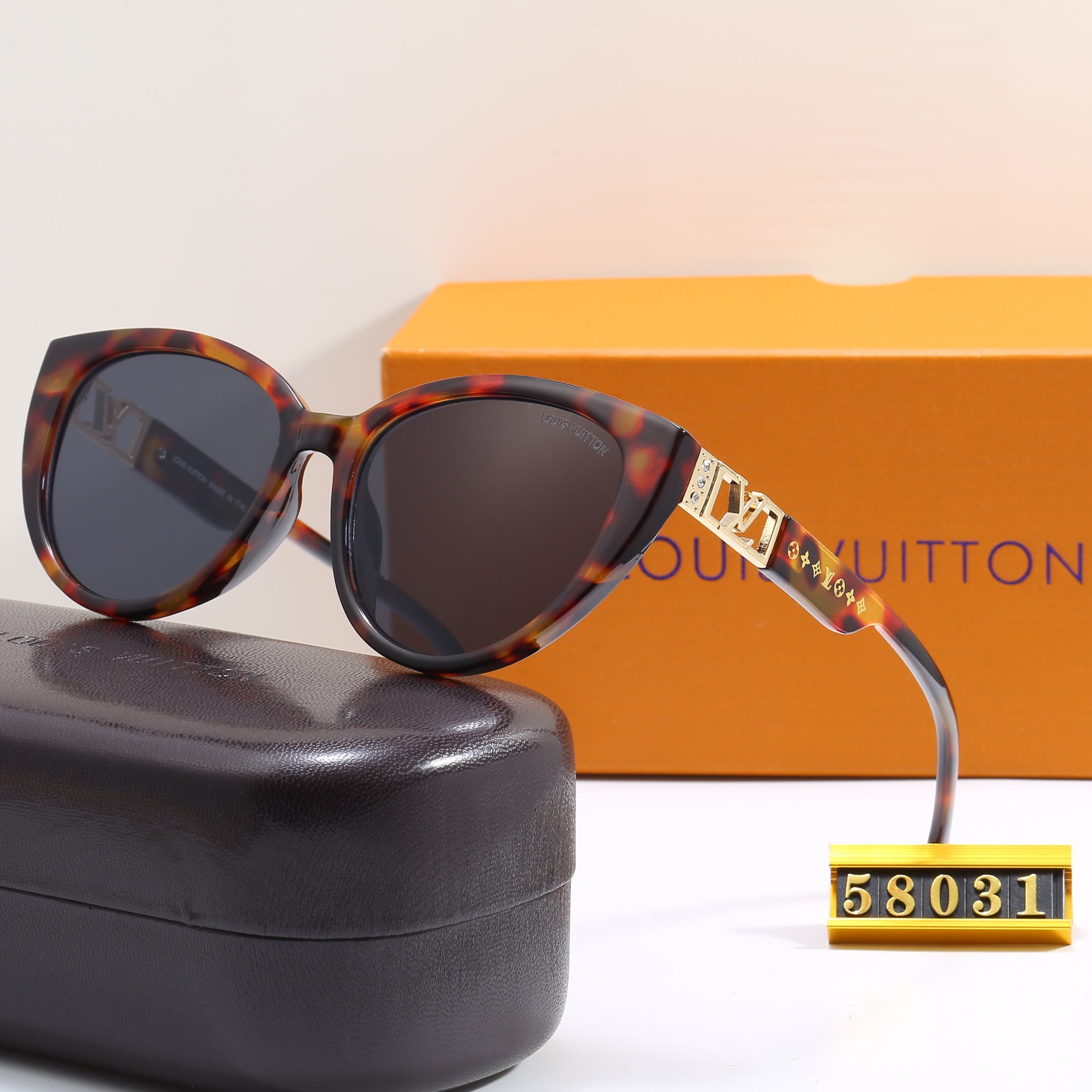 Luxury Cat-Eye Hollow Sunglasses