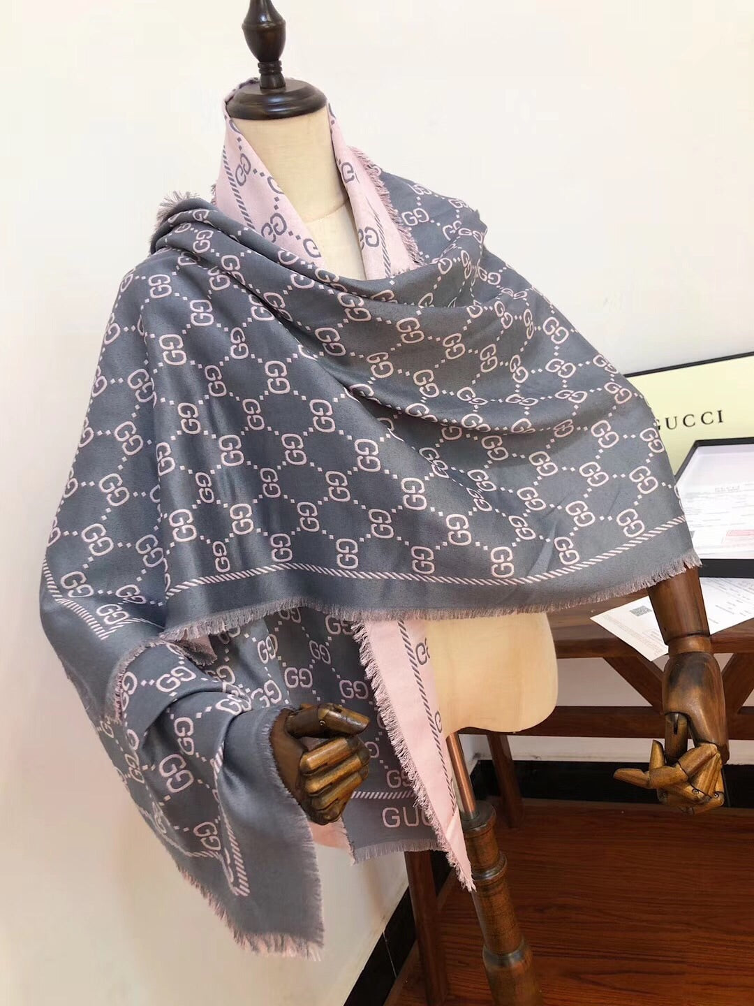 Small Broken Edges Jacquard Scarf Shawl