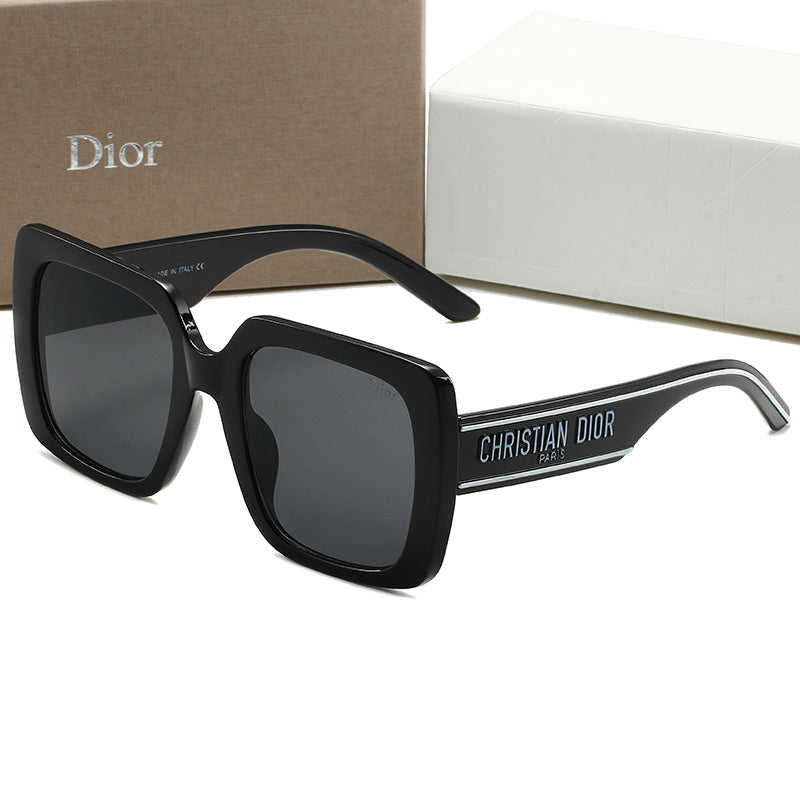 Fashionable watermarked personalized sunglasses