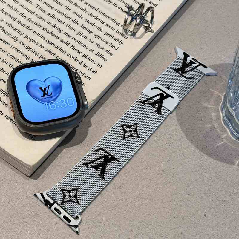 Luxury metal magnetic buckle watch strap