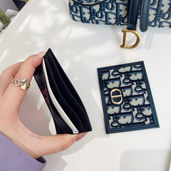 Fashionable leather card holder