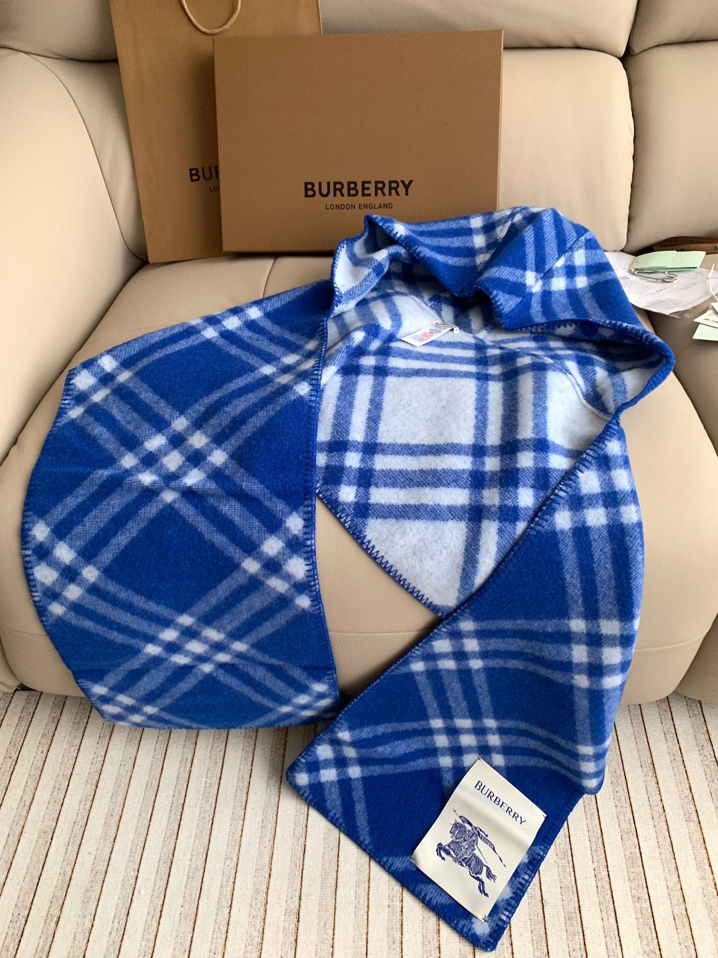 Multifunctional 100% cashmere scarf