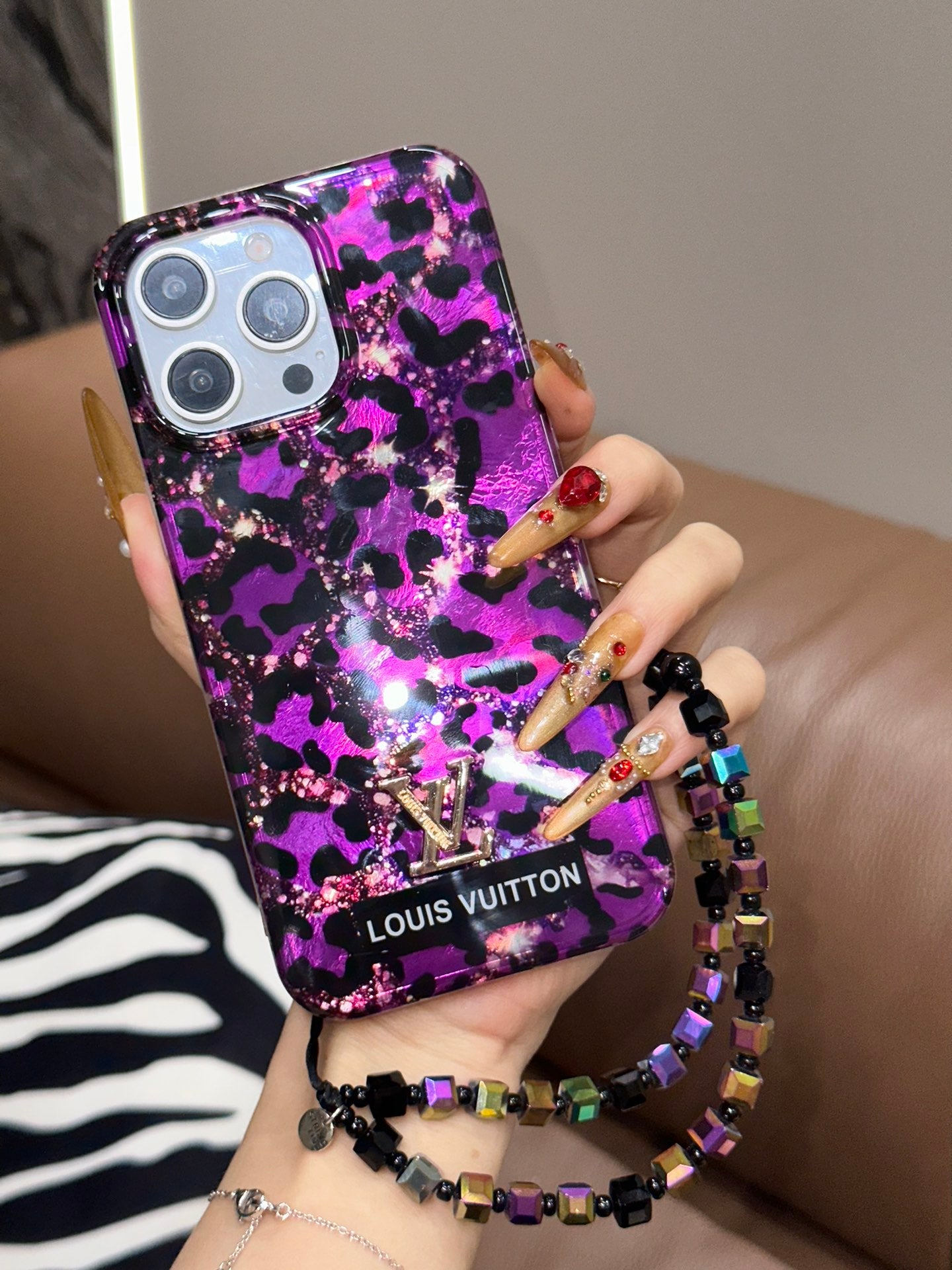 Creative laser leopard print case