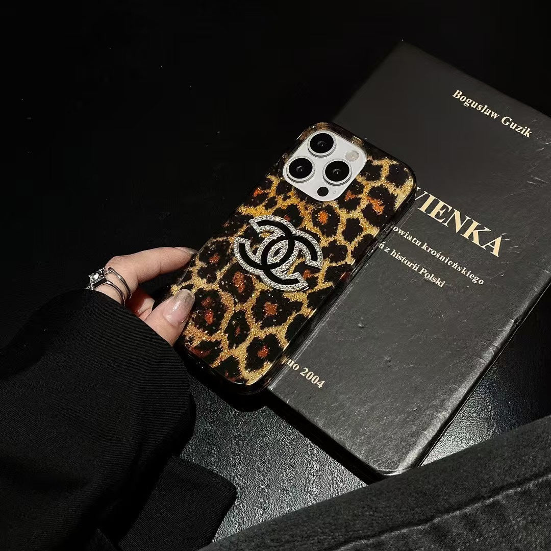 Luxurious sequined leopard print case