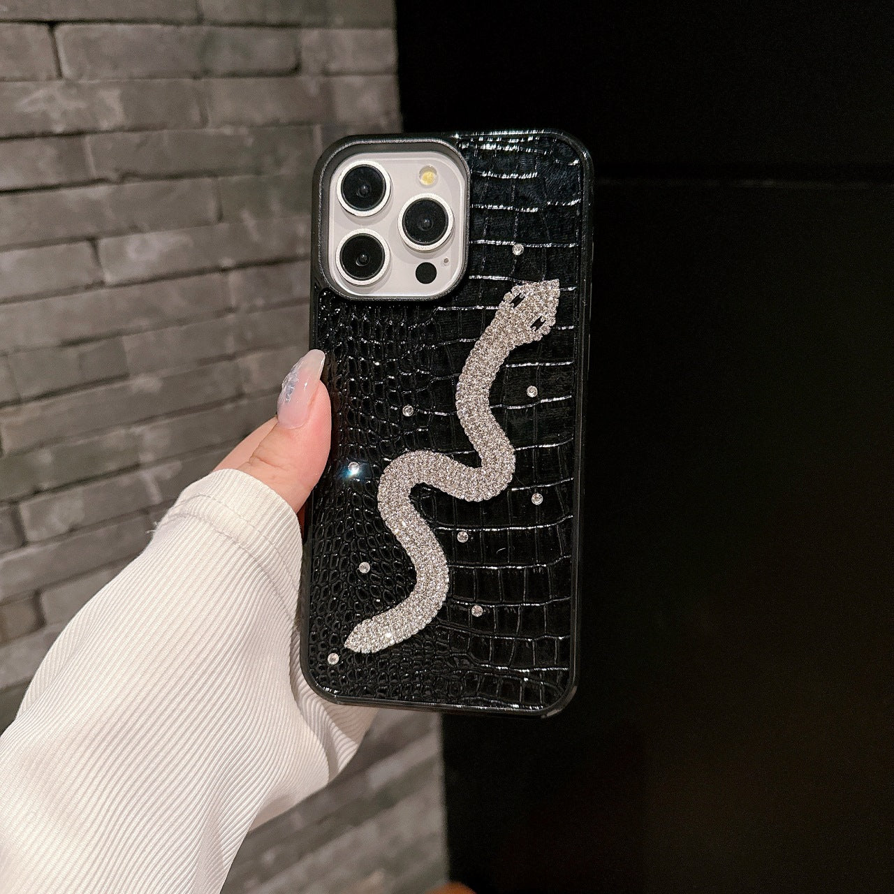 Luxury rhinestone snake-shaped case